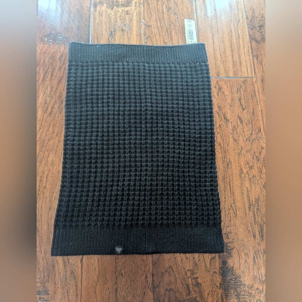 TNA Salado Black Knit Scarf